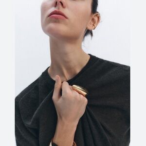 HORIZONTAL DROP RING
GOLDEN 0/4736/005/303/03